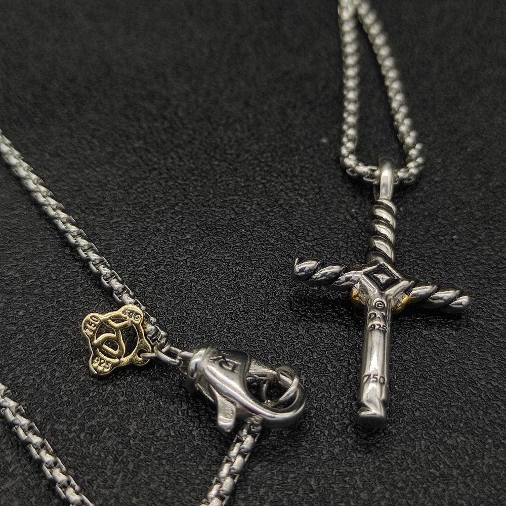 David Yurman Small Color-Separated Cross Necklace - Picture 3 of 9